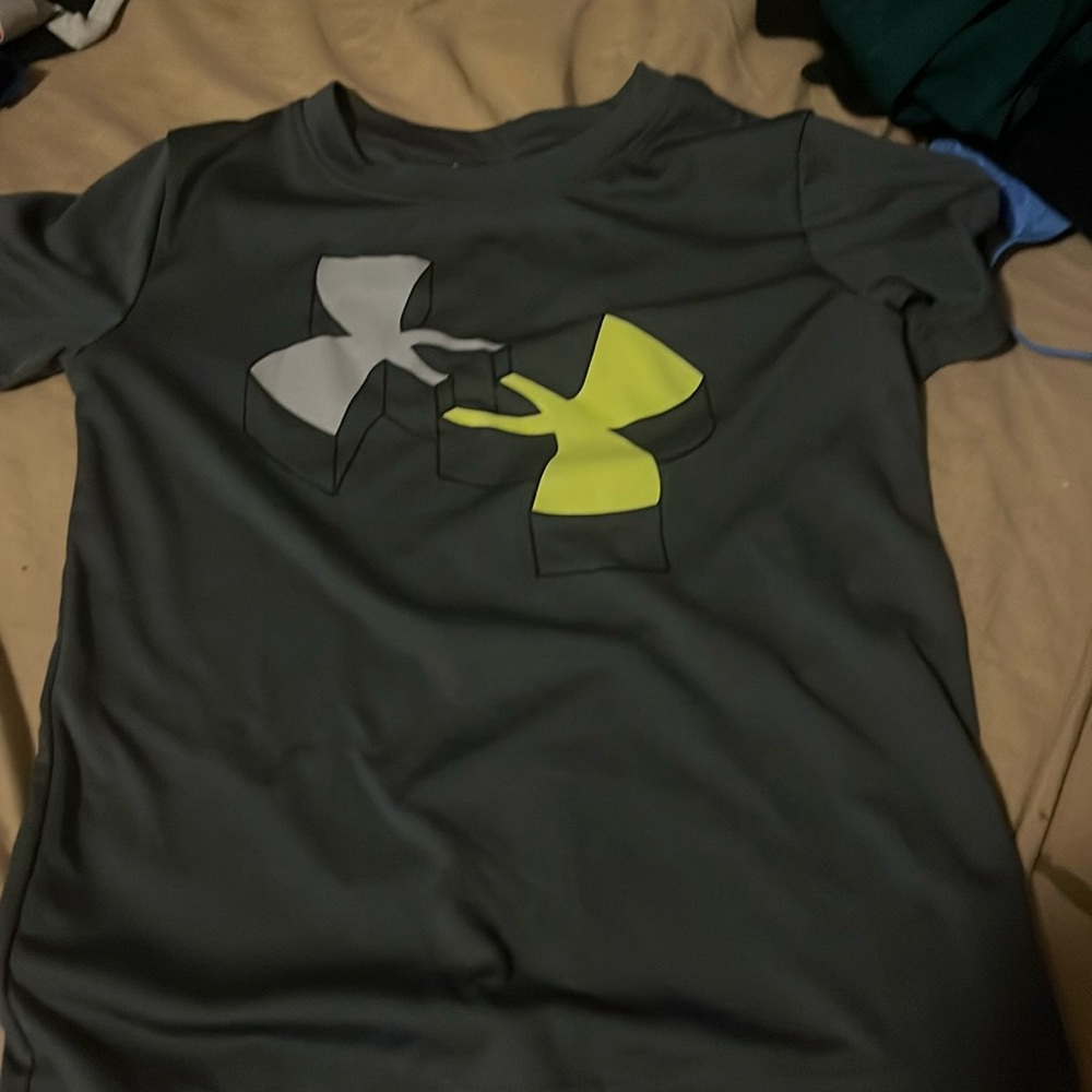 Boys gray shirt